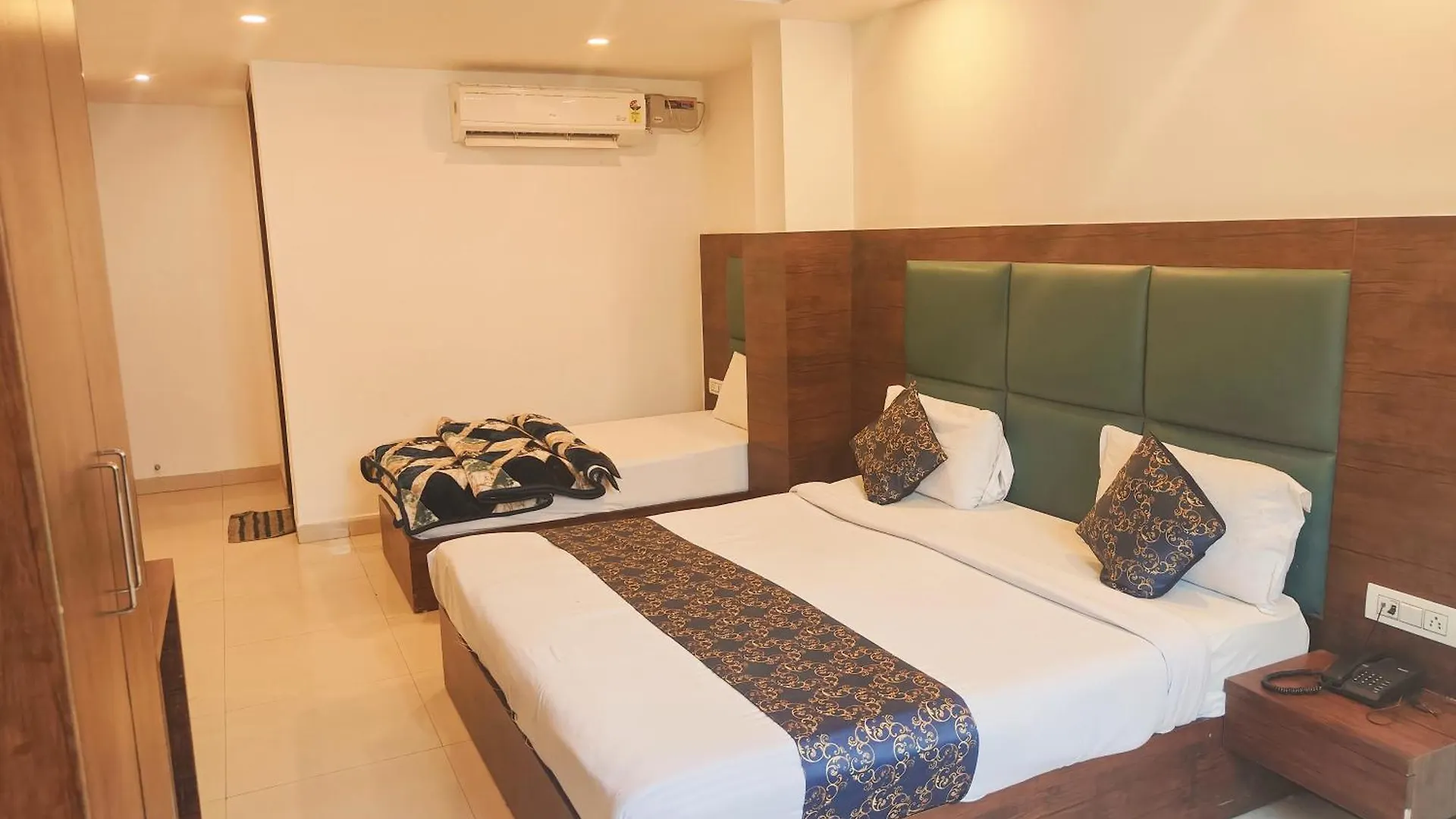 Hotel Tark International A Family Hotel Near Igi Airport Delhi New Delhi 4*,